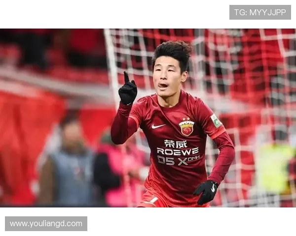 足球巨星实力解析:他们如何在世界舞台上展现非凡才华与压倒性优势 足球巨星实力解析:他们如何在世界舞台上展现非凡才华与压倒性优势